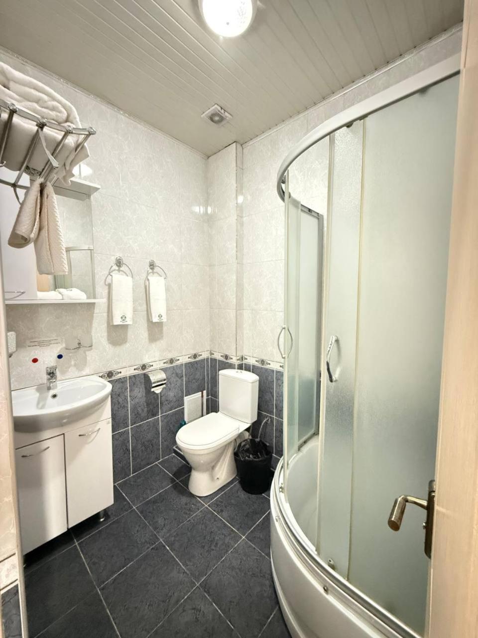 Sultan Jalal-Abad Hotel Room photo